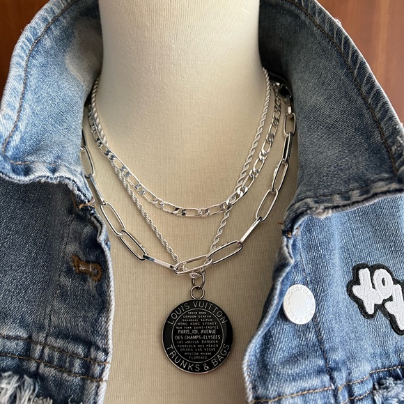 Louis Vuitton Jewelry - Louis Vuitton Trunks and Bags Charm